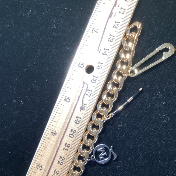 Alexander McQueen bracelet - Picture 4 of 5